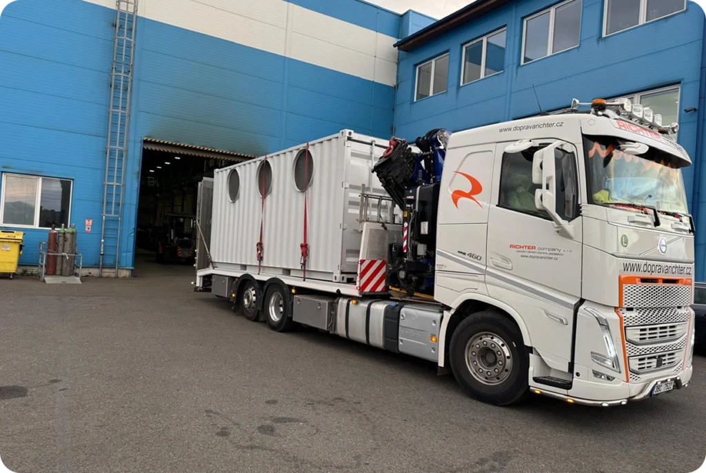 Přepravní a technologické kontejnery